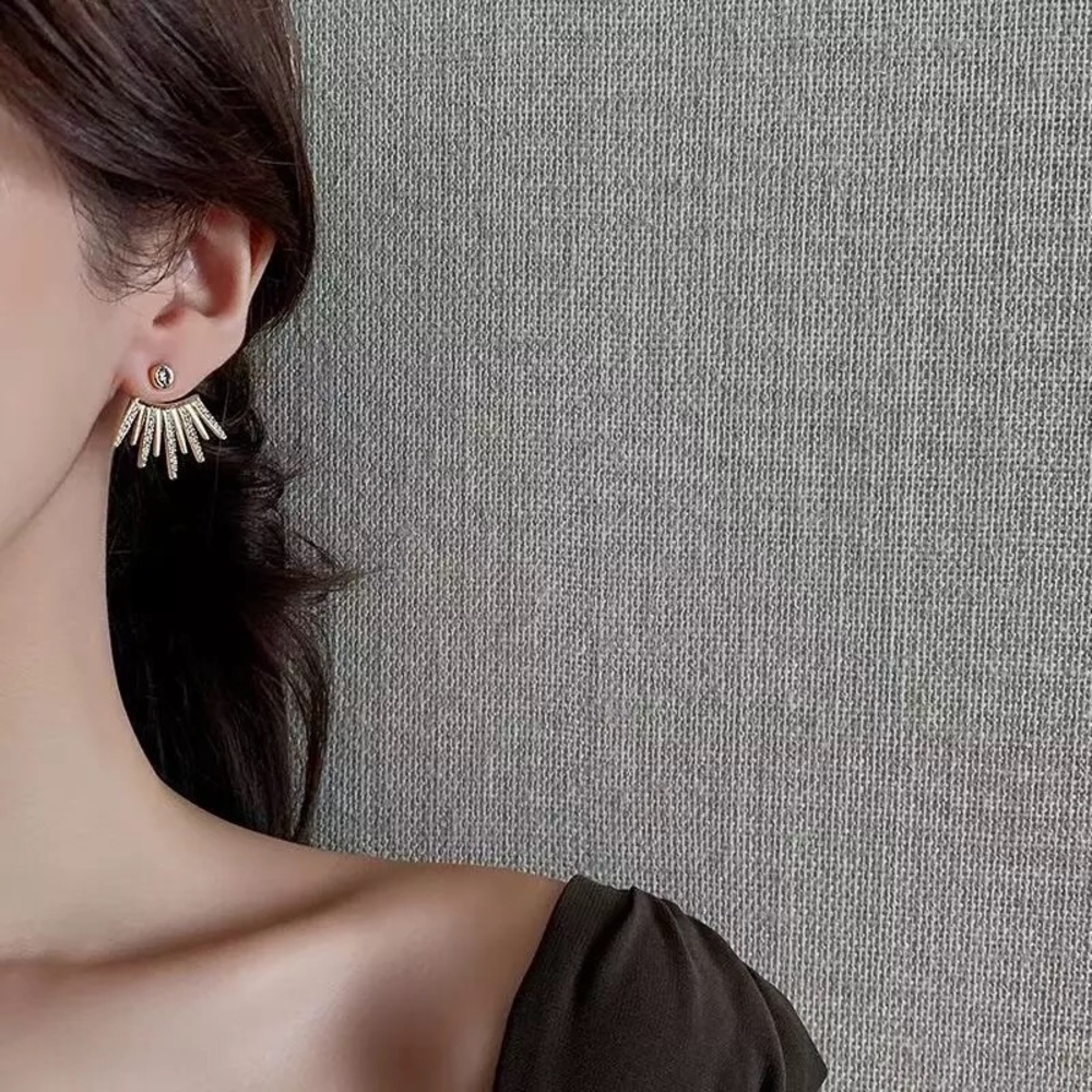 “Bohemian Dreamer” Sun Ray Hippie Diamond Gold Abstract Stud Geometric Earrings - Picture 5 of 5